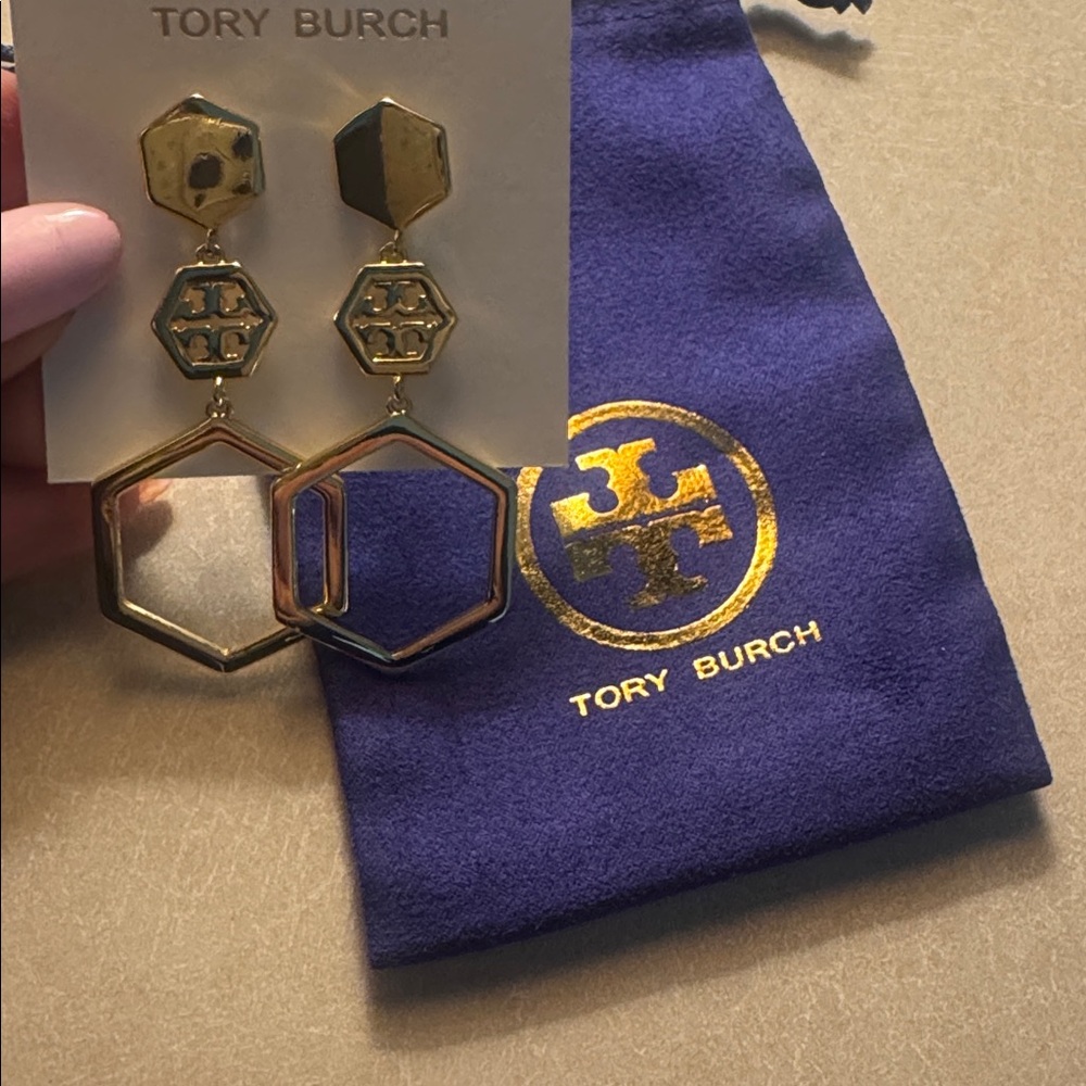 Tory Burch Hexagon Logo circle Dangle Drop earrings $139 NEW - Picture 2 of 3